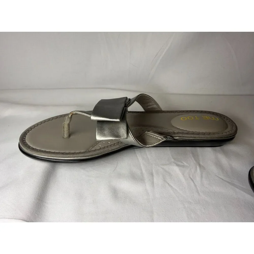Me Too Silver Metallic Bow Sandals Women's Size 8 1/2 M Flat